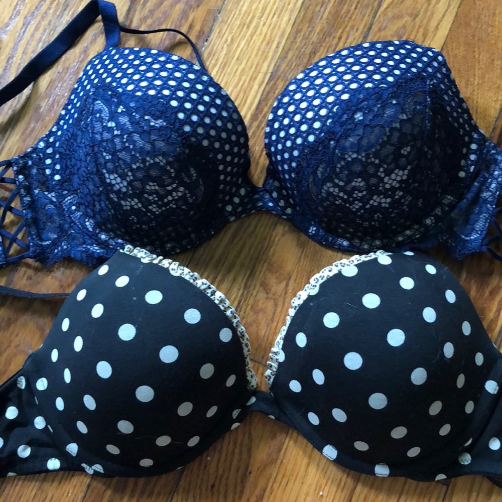 Lot of 2 VS push-up bras 36C Perfect condition
